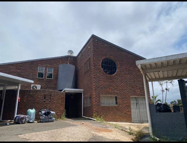 4 BEDROOM HOUSE FOR SALE IN MANOR GARDENS
